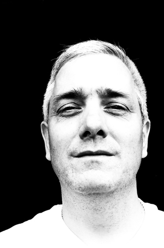 Tom Unwin mono headshot